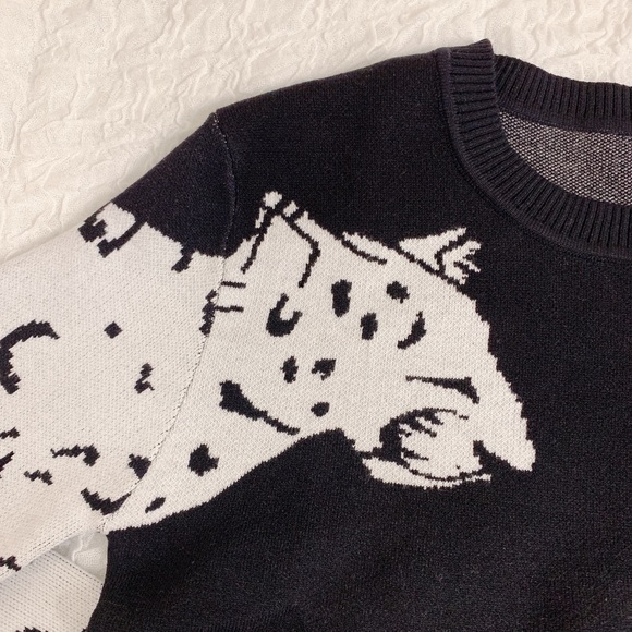 Sale♥️Snow Leopard Black Cotton Sweater 😍😍 - Picture 5 of 5